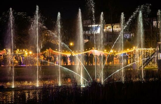 Licht- en muziekspektakel op de parkvijver van het Normandpark